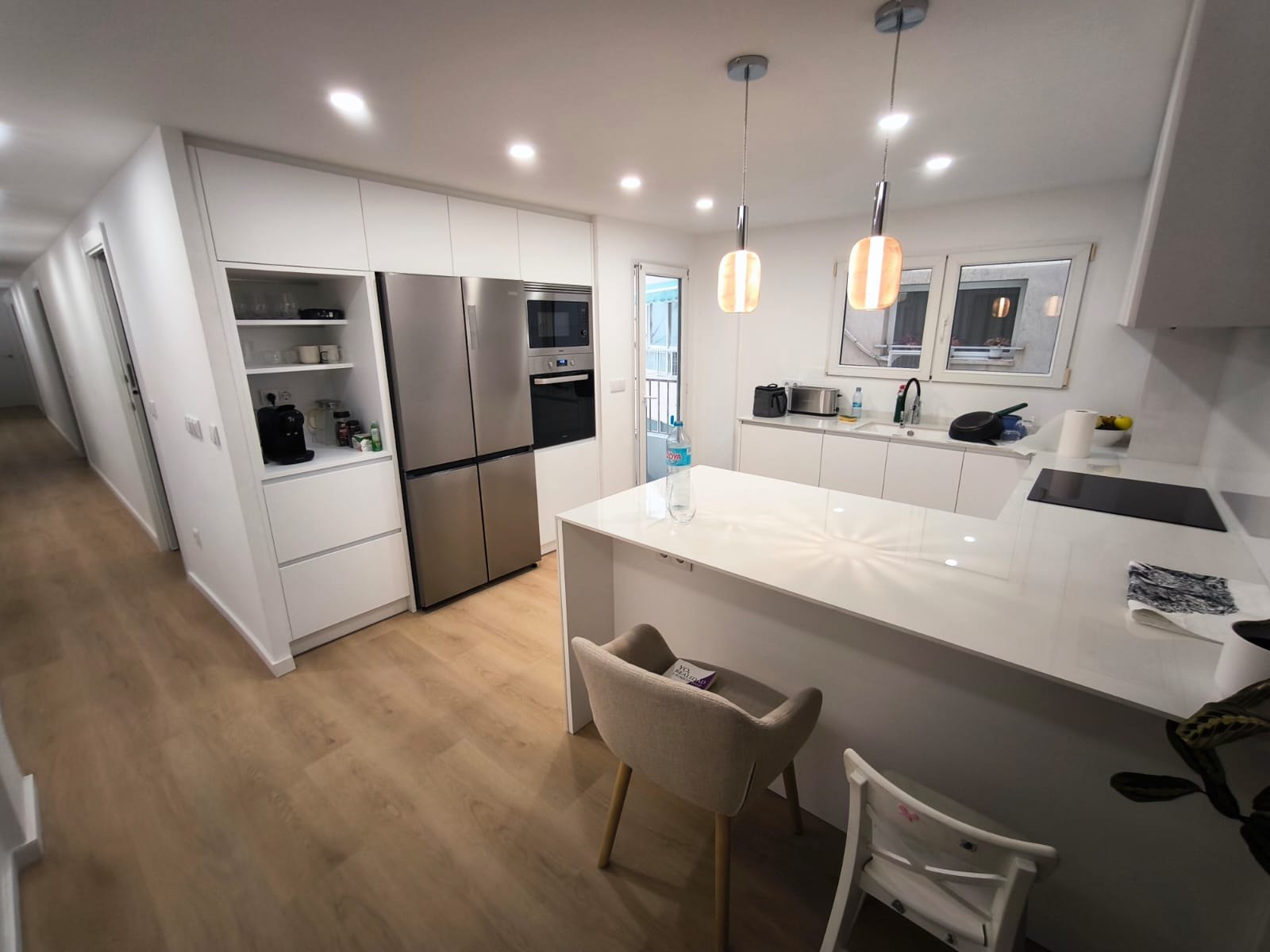 Cocina blanca reformada